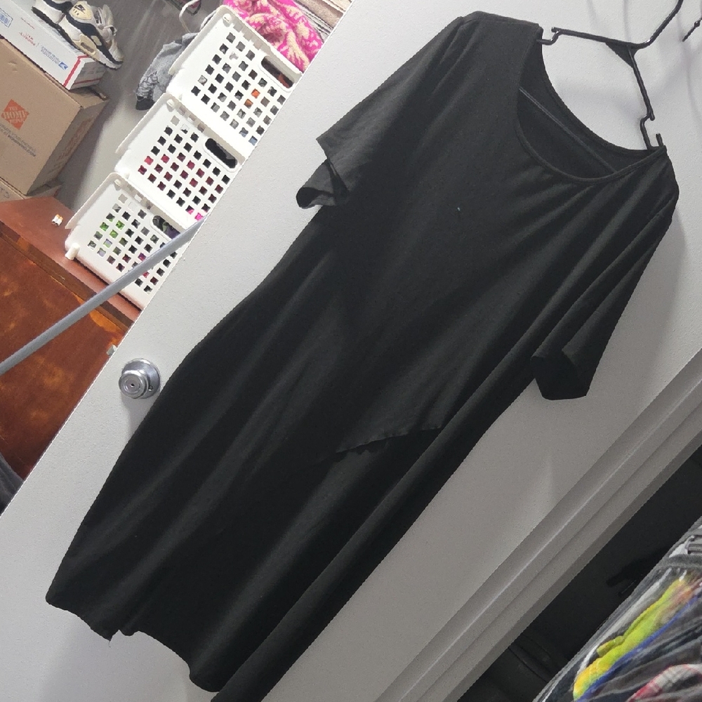 SHEIN Curve Black Garment - Picture 1 of 3